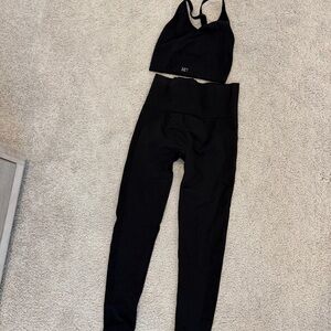 SET Active Black Leggings